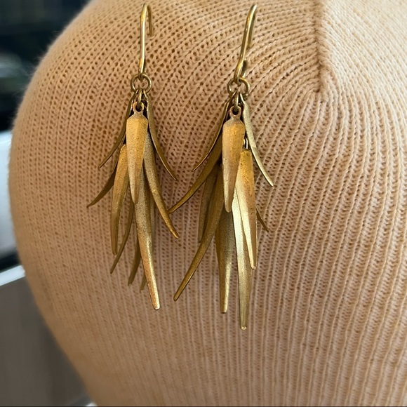 Delicate Gold Leaf Earrings - Picture 7 of 14